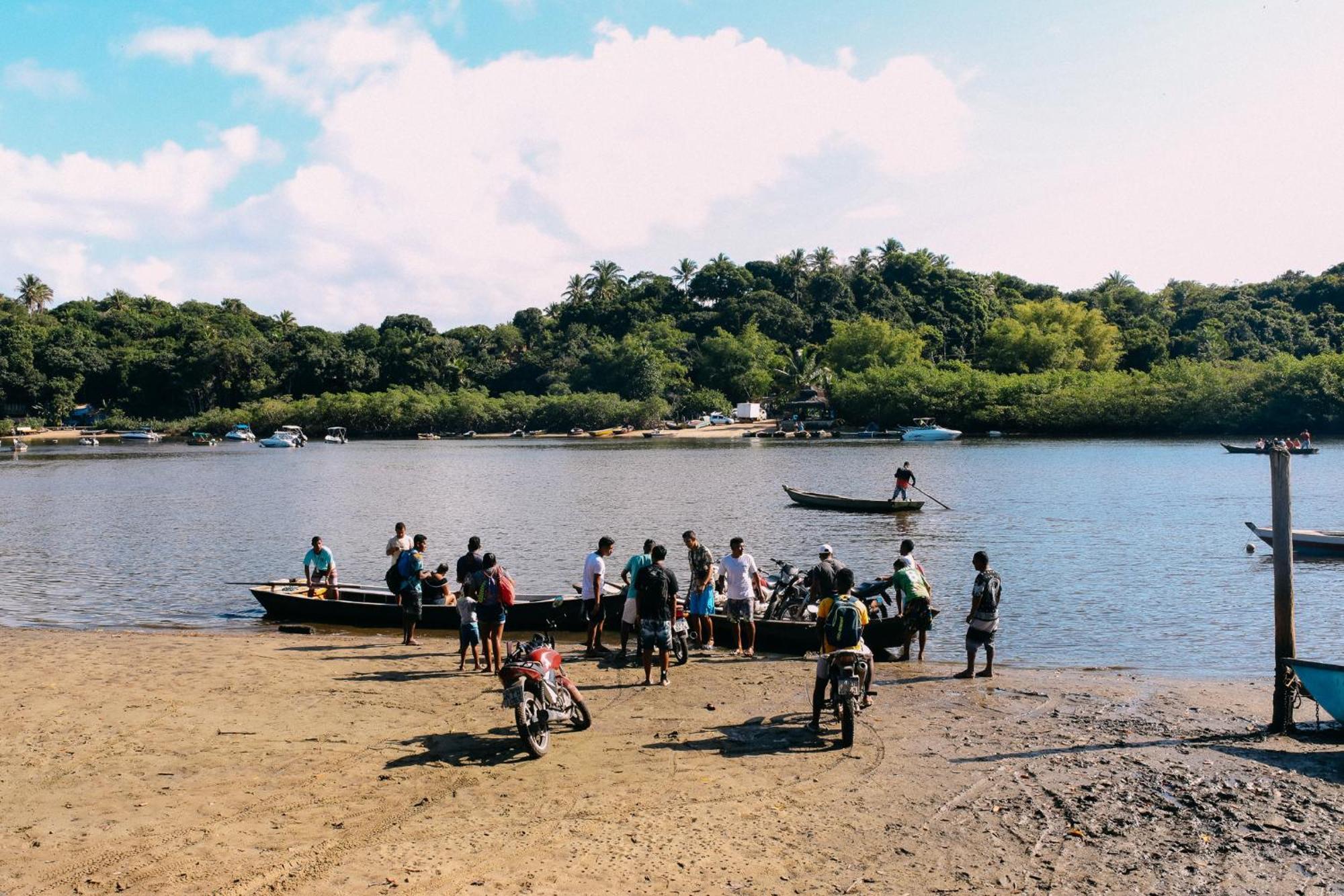 Casinha Azul na beira do Rio Caraíva Exterior foto